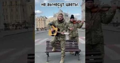 Музыкальная пауза из Одессы: На кораблях Володя Путин, в Одессу выслал свой десант, а мы его на дно тут пустим, и там займется им рапан..