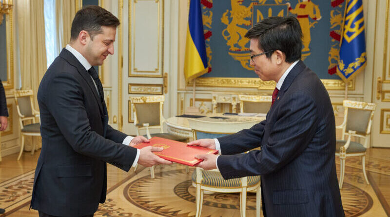 Посол Китая заявил о готовности КНР помогать Украине