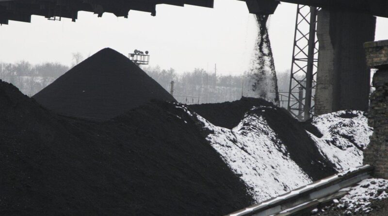 Для больниц Днепропетровщины подвезли уголь из шахты Павлоградуголь