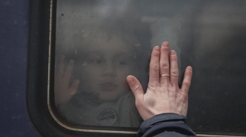 Эвакуационные поезда 10 марта: как выехать из Киева, Харькова, Винницы и других городов