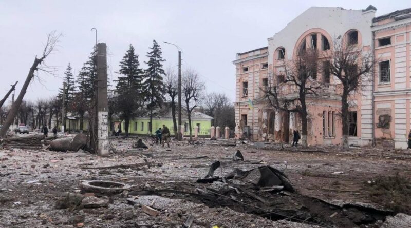 Оккупанты снова бомбили жилые кварталы в Ахтырке