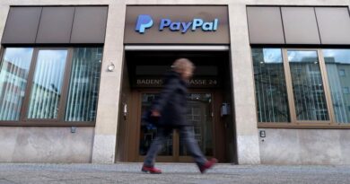 PayPal приостанавливает предоставление услуг в России