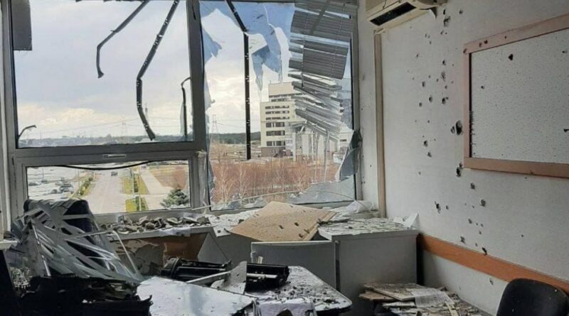 Появились фото последствий обстрела российскими оккупантами Запорожской АЭС