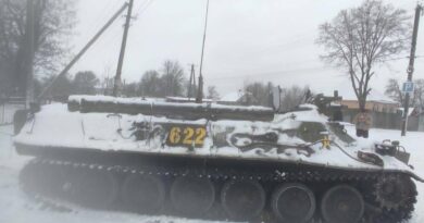 Российские оккупанты побросали свою технику на Харьковщине
