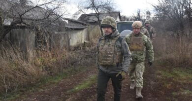 Россиянам все тяжелее вести войну в Украине, наши воины переходят в контратаки – Резников