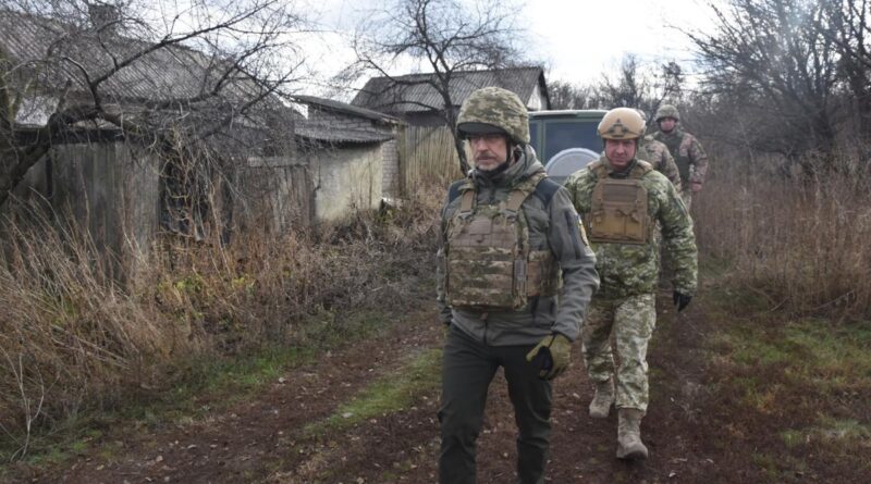 Россиянам все тяжелее вести войну в Украине, наши воины переходят в контратаки – Резников
