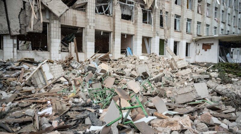 С начала вторжения России в Украину разрушено или повреждено 211 школ - Шкарлет