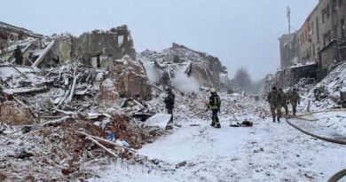 Войска РФ сбросили бомбы на военный городок в Харькове: есть жертвы