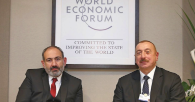 Баку и Ереван отмечают 30-летие установления дипотношений с Россией