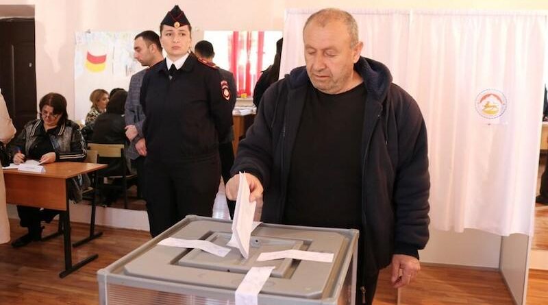 В Южной Осетии проходят выборы де-факто президента