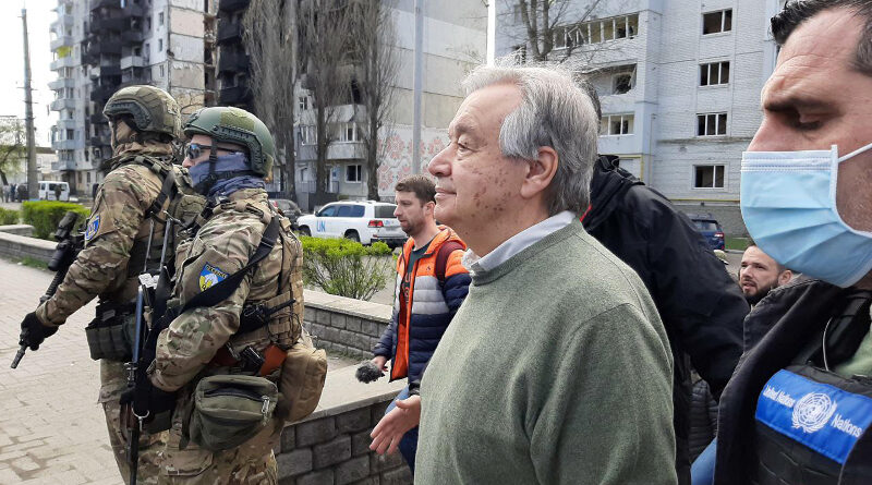 Генсек ООН посетил Украину — «Я представляю свою семью в одном из этих домов»