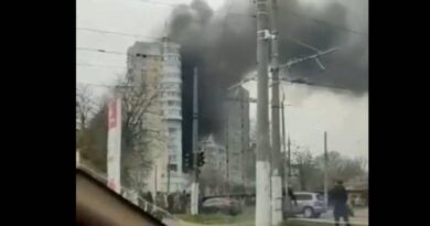 Жилой дом в Одессе подвергся ракетному удару, есть жертвы