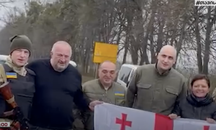 Экс-президет Грузии и лидер «Нацдвижения» прибыли в Украину