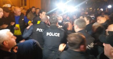В Батуми задержали участников акции в поддержку Саакашвили