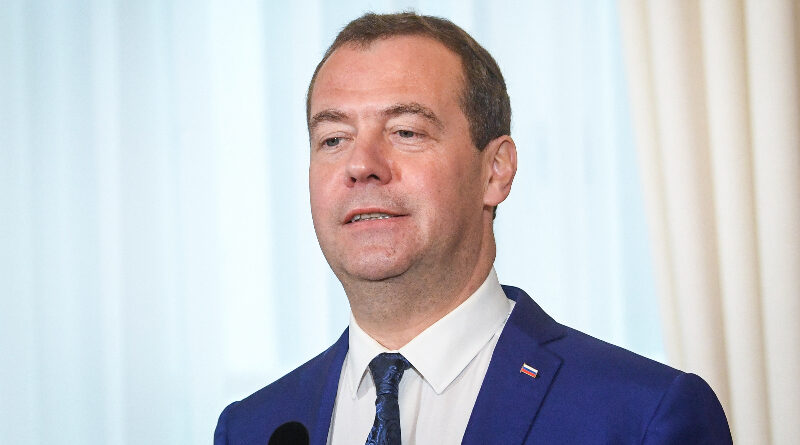 Медведев заявил о риске перехода «к полноценной ядерной войне»