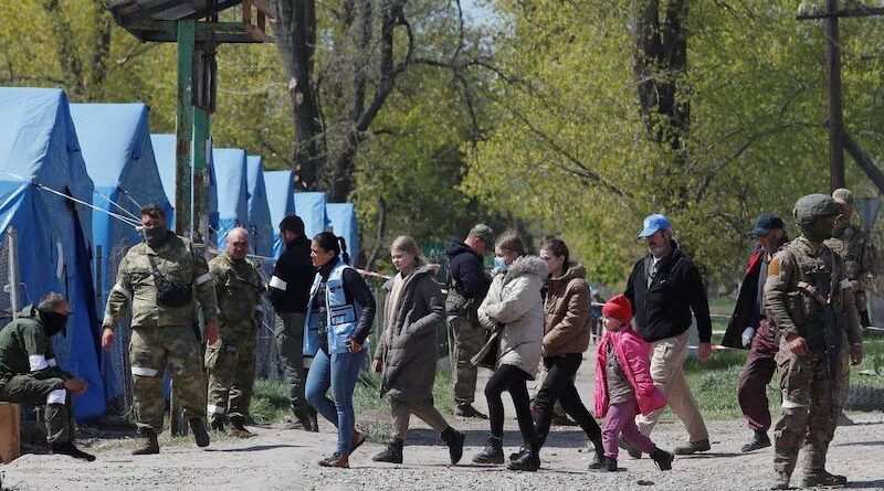 С «Азовстали» эвакуировали еще 50 мирных жителей