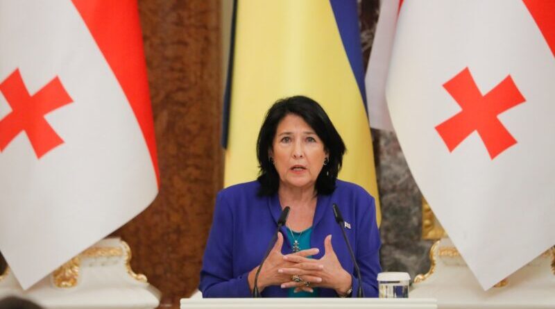 Президент Грузии наложила вето на спорный законопроект о прослушках