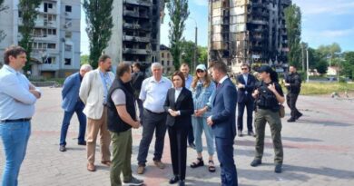 Президент Молдовы побывала в разрушенных городах Украины