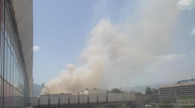 В Тбилиси бушует пожар