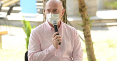 Глава Совета по иммунизации объяснил при каких условиях могут вернуть требование носить маски
