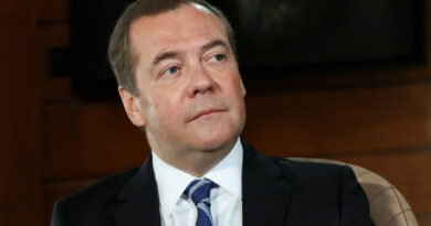 Медведев: «Абхазия и Южная Осетия — это самостоятельные государства, там наши военные базы»