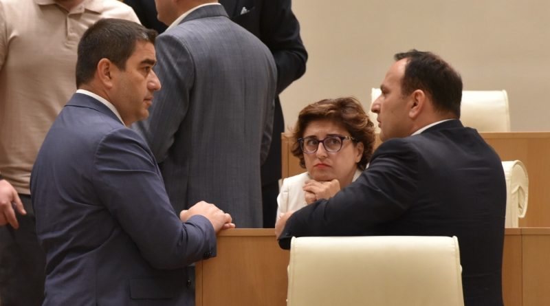 «Перешли все границы» — спикер Парламента Грузии о «Группе реформ»