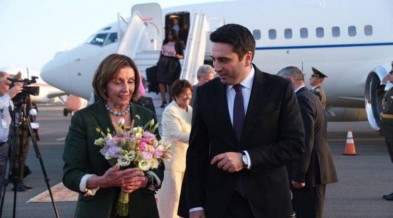Спикер Палаты представителей США находится с визитом в Армении