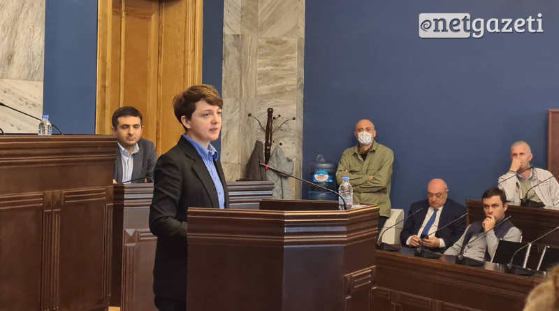 Кандидат в Народные защитники Ана Абашидзе считает Саакашвили ответственным за массовые нарушения прав человека