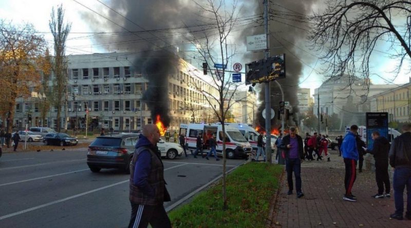 «Террор мирных украинских городов, не сломит Украину» — в Киеве ответили на ракетные удары