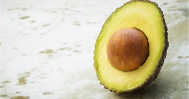 Диетолог Пономарева: авокадо « ускоряет » сжигание жира на животе