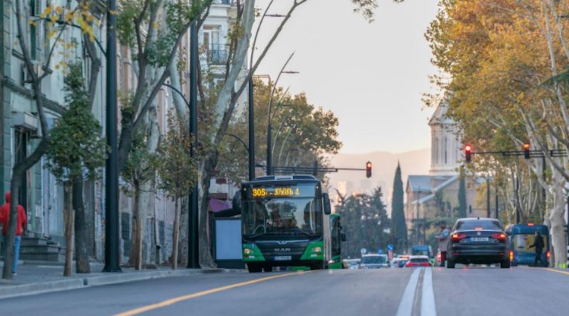 В Тбилиси автобус насмерть сбил пешехода