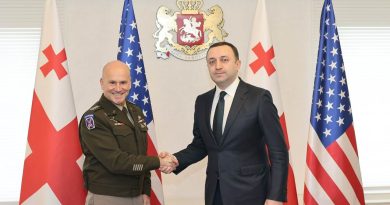 Премьер Грузии встретился с командующим войсками США в Европе