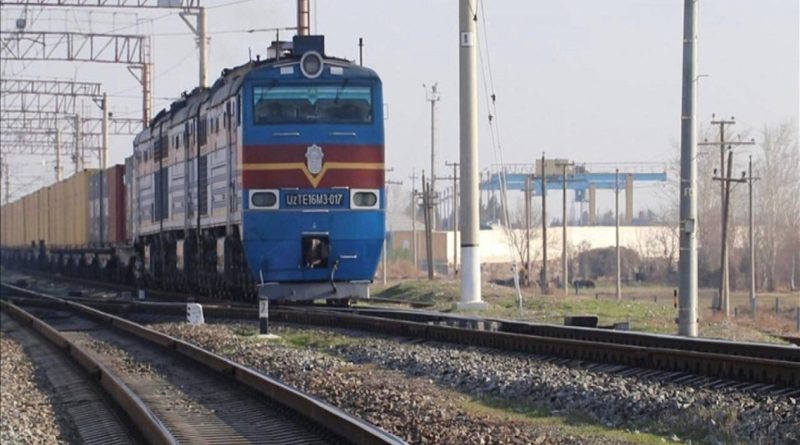 Узбекистан впервые отправил поезд с медной рудой в Европу через Грузию