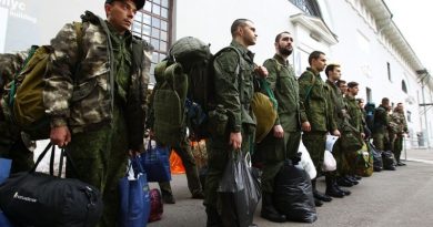 В Кремле отрицают сведения об ограничении выезда для военнообязанных