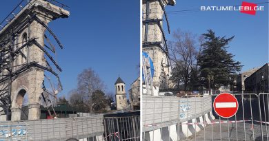 В Кутаиси снесли историческое здание — остался только фасад