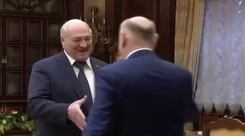 «Ну, наконец-то ты доехал до Минска» — Лукашенко встретился с Бжания