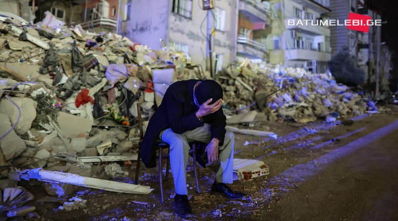 Три человека стали жертвами землетрясения произошедшего накануне в Турции