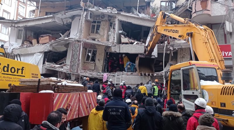 Число погибших в результате землетрясения в Турции и Сирии возросло до 600 человек
