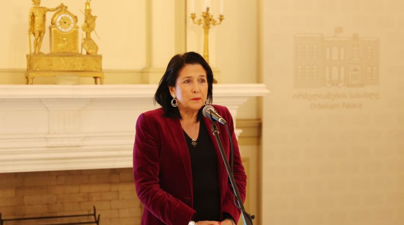 Зурабишвили назвала неприемлемым заявление спикера парламента о молодежи