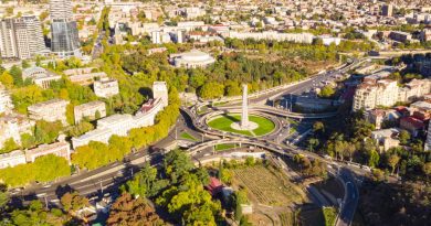 В Тбилиси на Площади Героев будет установлен светофор