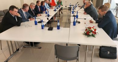 Глава МИД Польши провел встречу с представителями грузинской оппозиции
