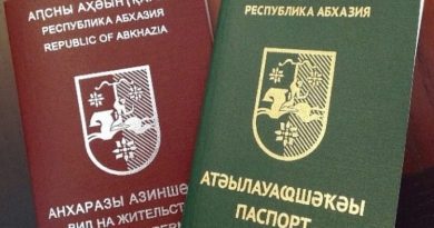 Сухуми требует признания абхазских паспортов