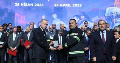 Эрдоган наградил грузинских спасателей