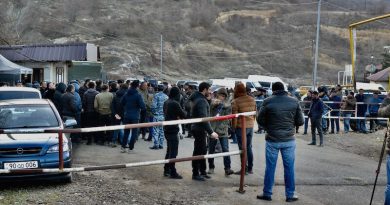 Карабахские активисты требуют демонтажа КПП установленного Азербайджаном