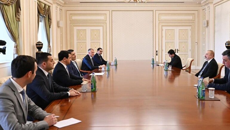 Председатель Парламента Грузии встретился с президентом Азербайджана