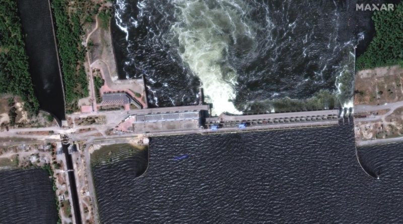 Что мы знаем о взрыве на Каховской ГЭС и почему это выгодно России [Видео]