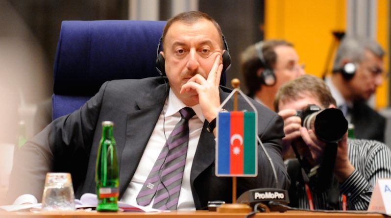 Алиев призвал Армению вывести всех военных из Карабаха