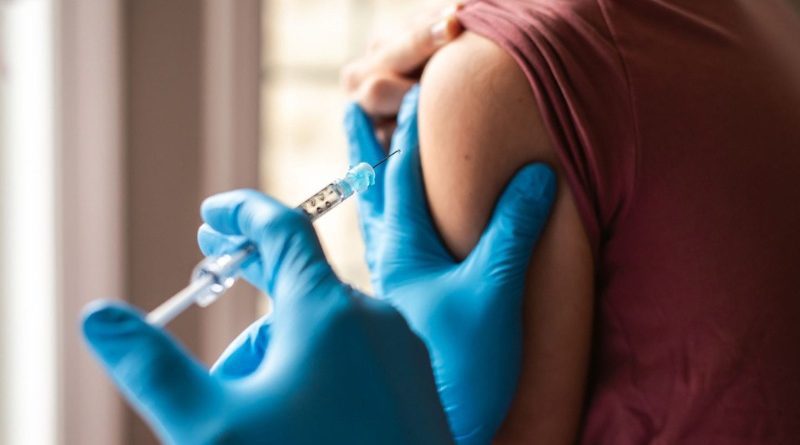 Вакцинация против вируса папилломы будет доступна для мальчиков в возрасте от 10 до 12 лет