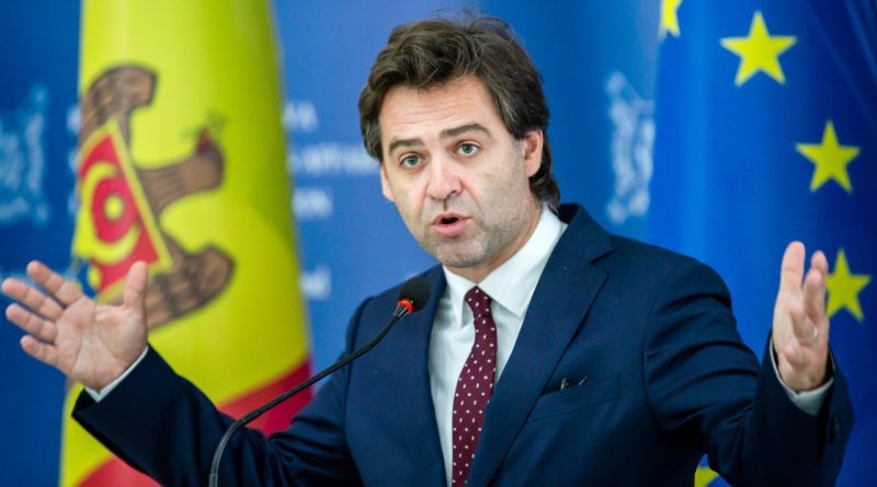 Молдова высылает 45 сотрудников посольства России