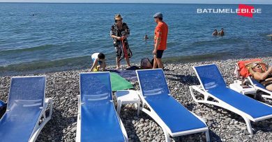 «Пляж забит шезлонгами» — сколько стоят пляжные развлечения в Батуми